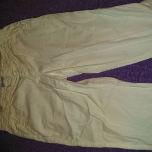 White Capri pants